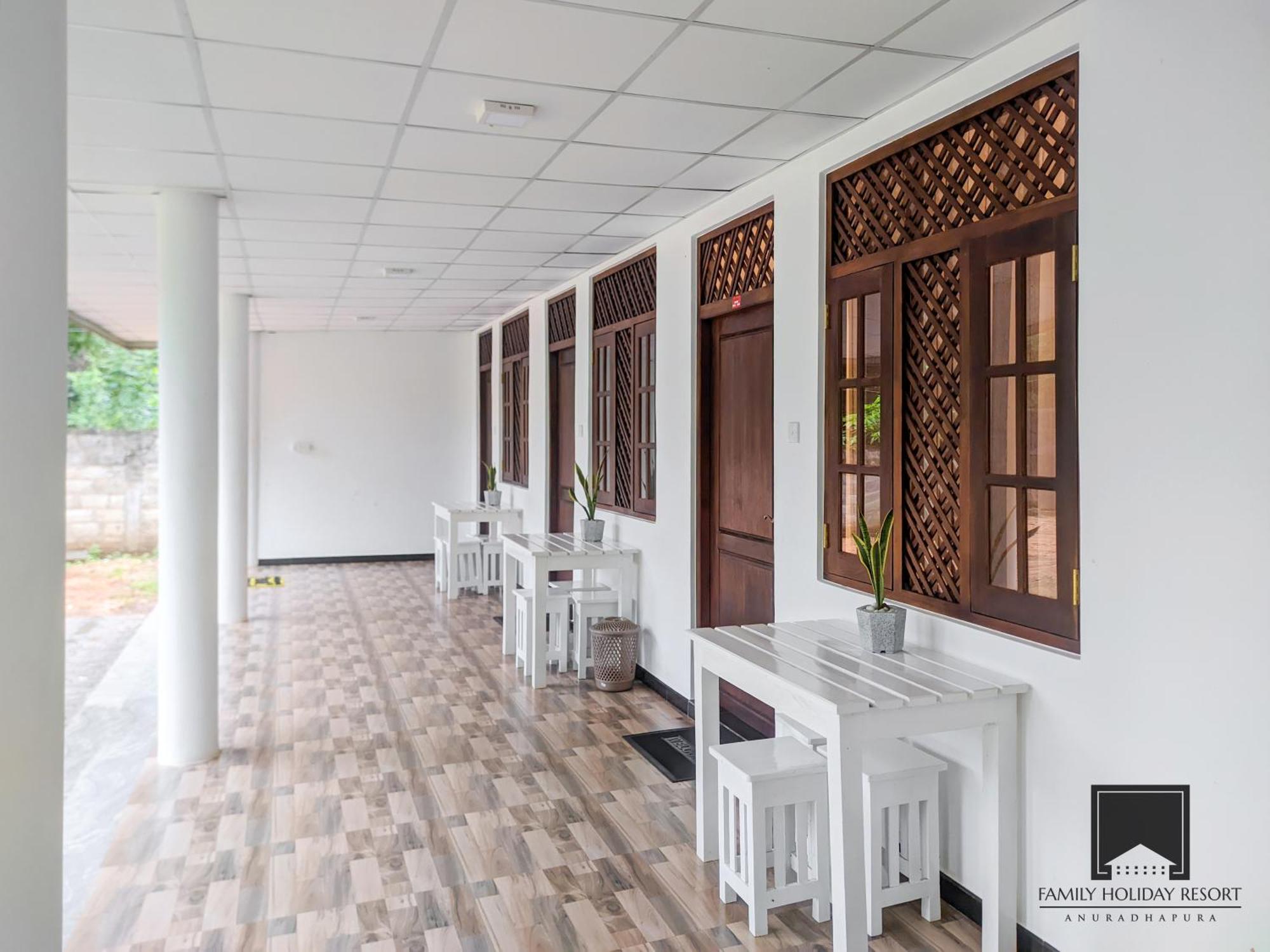 Family Holiday Resort Anuradhapura Exterior photo