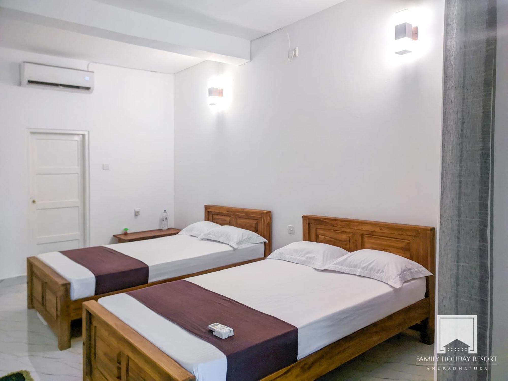 Family Holiday Resort Anuradhapura Exterior photo